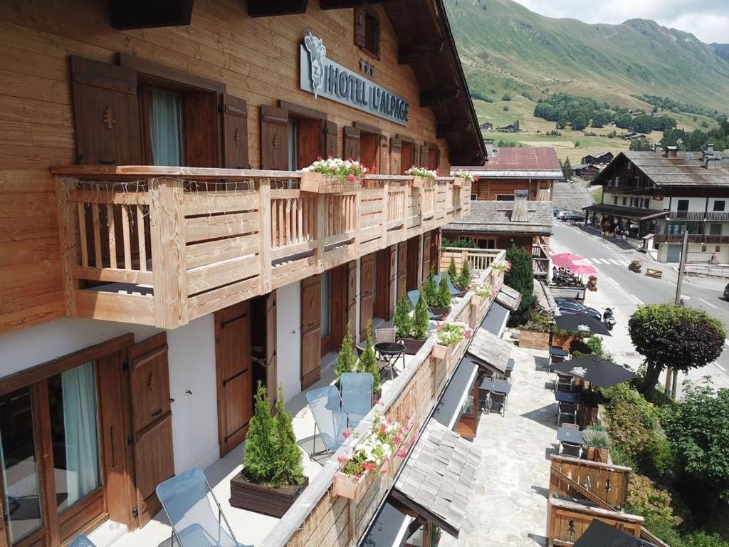 L'Alpage Hotel เลอกรองด์บอร์นอง ภายนอก รูปภาพ