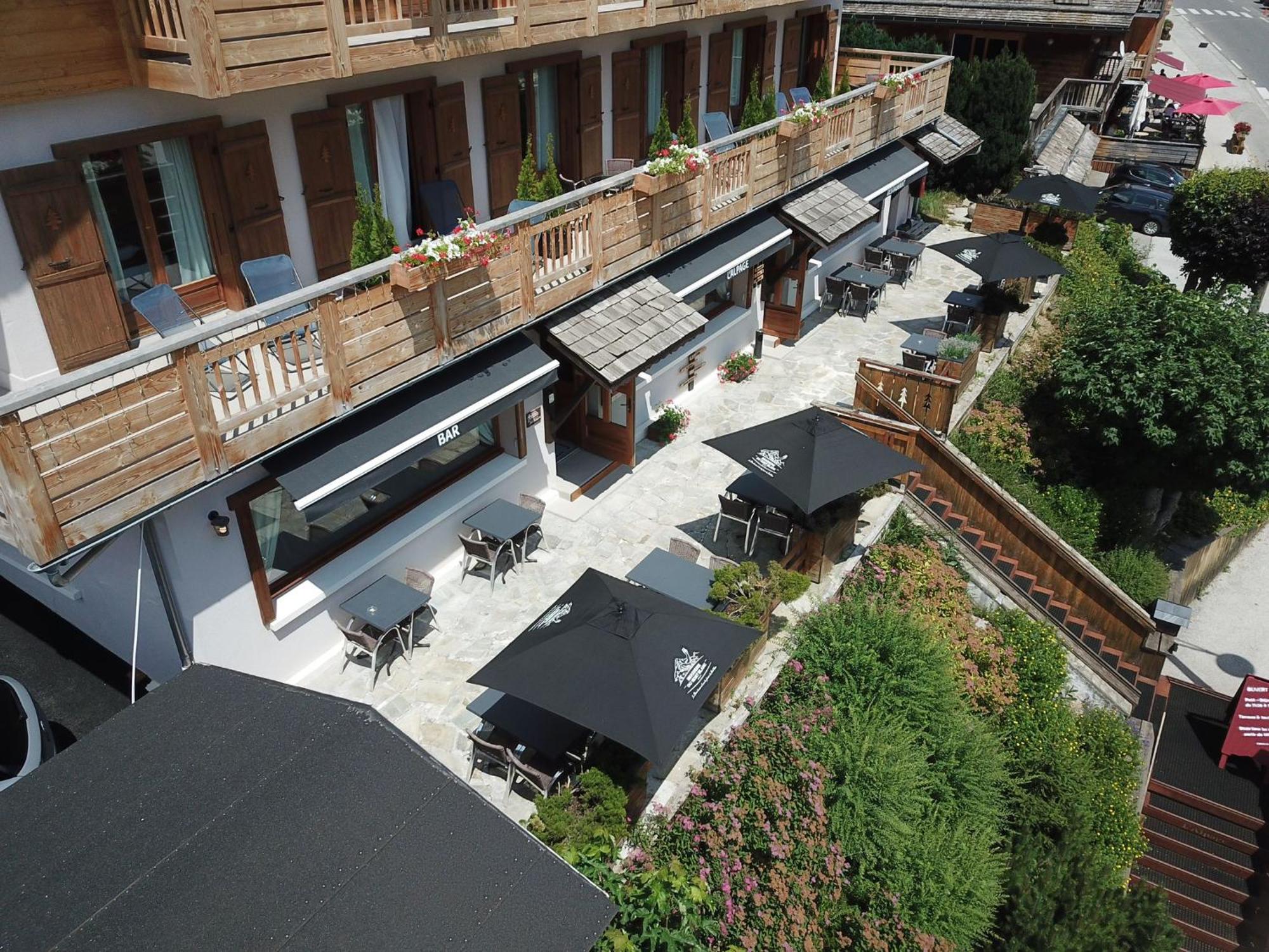 L'Alpage Hotel เลอกรองด์บอร์นอง ภายนอก รูปภาพ
